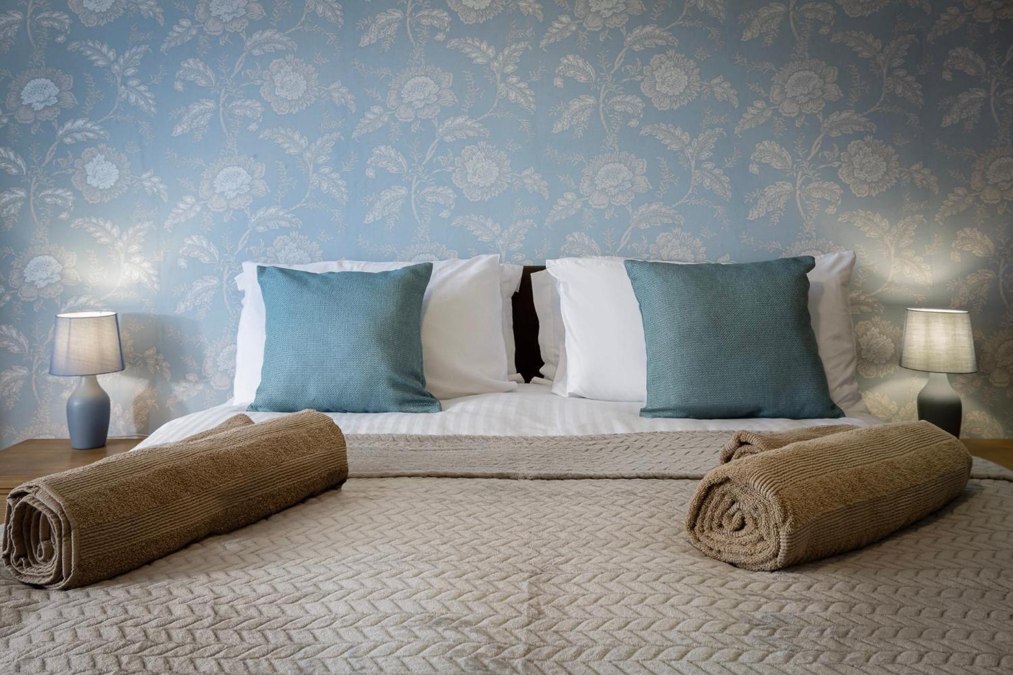 Arnside - Spacious 10-Bedroom Seaside Cottage Blackpool Eksteriør bilde