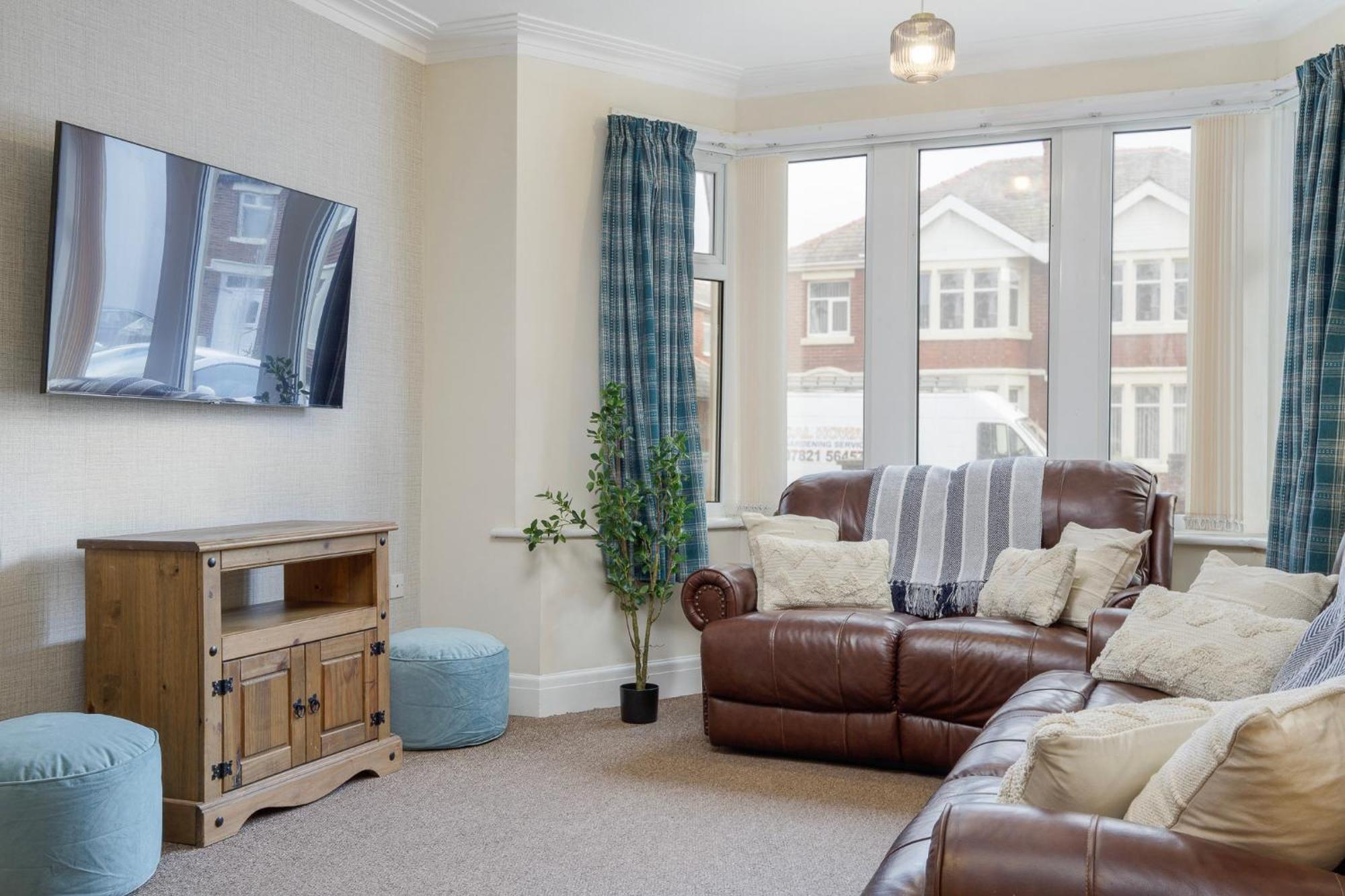 Arnside - Spacious 10-Bedroom Seaside Cottage Blackpool Eksteriør bilde