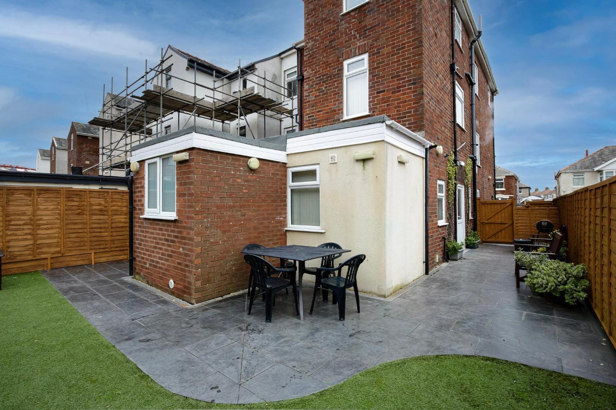 Arnside - Spacious 10-Bedroom Seaside Cottage Blackpool Eksteriør bilde