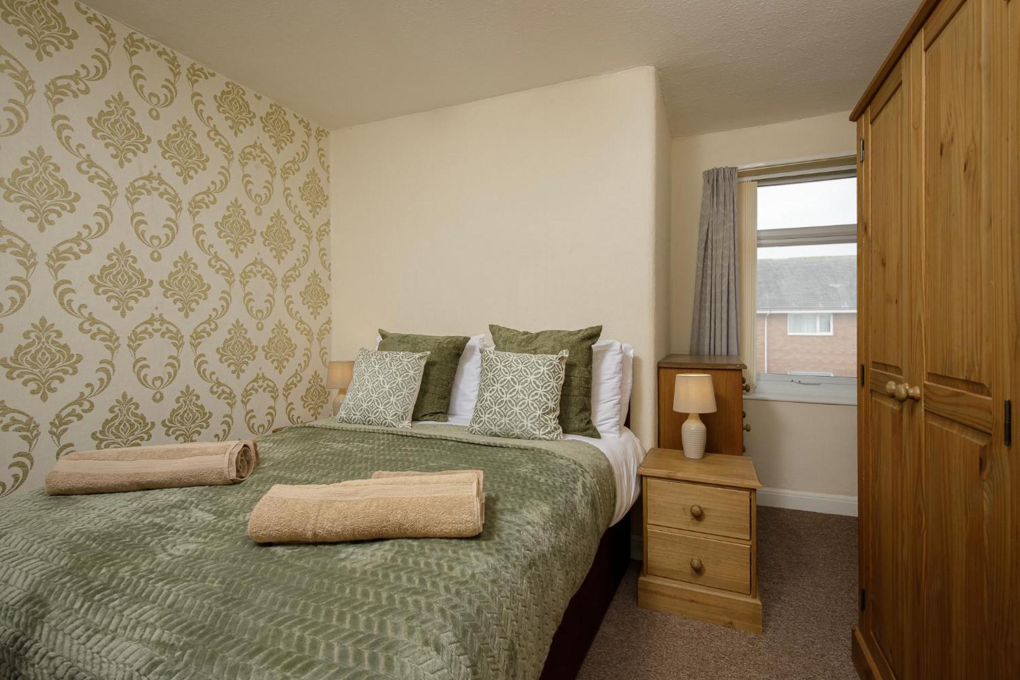 Arnside - Spacious 10-Bedroom Seaside Cottage Blackpool Eksteriør bilde